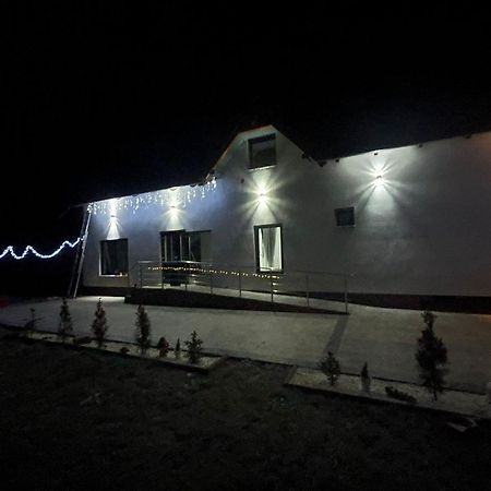 Casuta Din Drumul Muntelui Dragus المظهر الخارجي الصورة